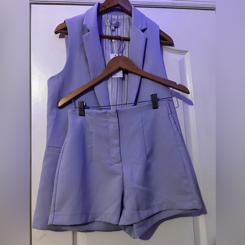 Pants suit